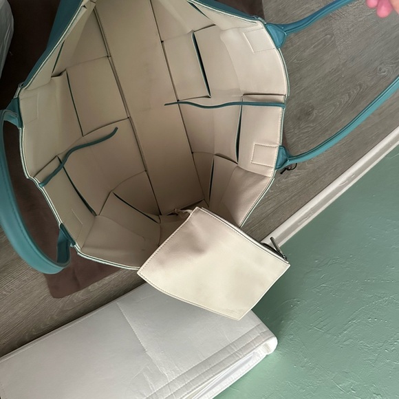 Bottega Venetta - Picture 5 of 6